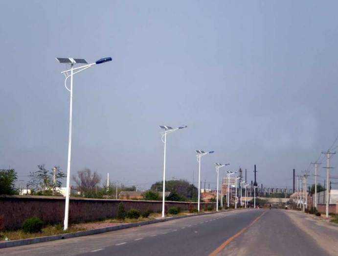  太陽能照明原理、組成及控制系統介紹.