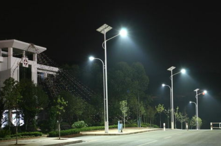  太陽能照明原理、組成及控制系統介紹.